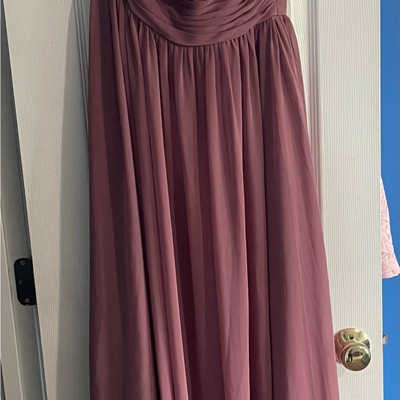 Gently worn Azazie Amethyst Chifron material Bridesmaid Dress. Size 8 - Picture 14 of 14